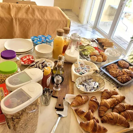 Bed & Breakfast Azure W *