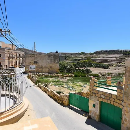 Azure W Bed & Breakfast