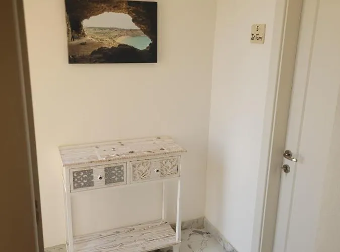 Azure W Bed & Breakfast