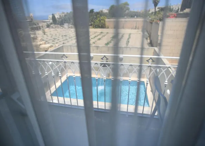 Bed & Breakfast Azure W *